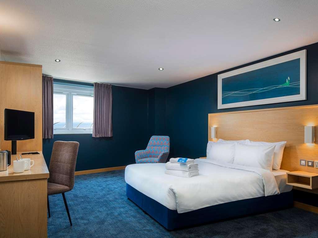 Travelodge Frimley Pokój zdjęcie